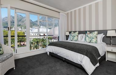 Mountain Facing / Deluxe Room