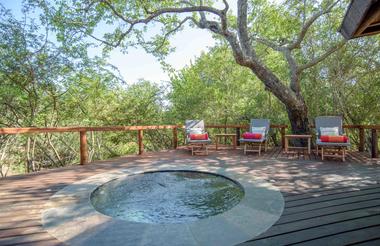 Private jacuzzi